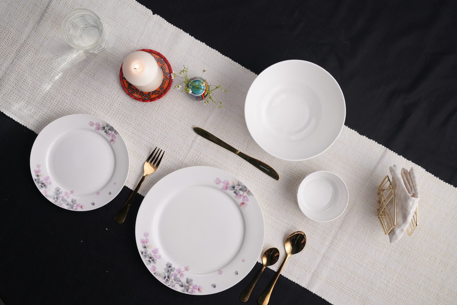 Blossom Whisper Porcelain Dinnerware Set1
