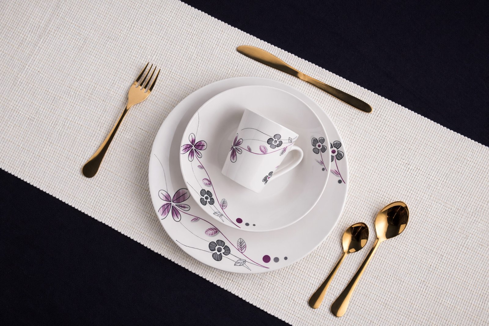 Lavender Petal Porcelain Dinner Set 3