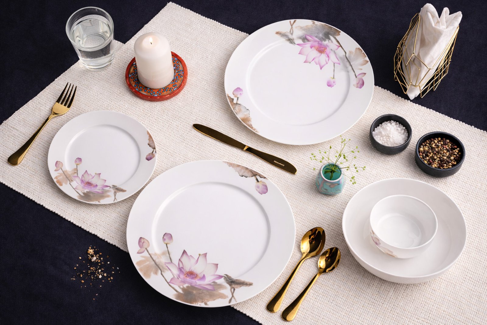 Lotus Bloom Porcelain Dinnerware Set3