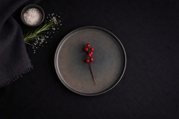 Minimalist Round Plate