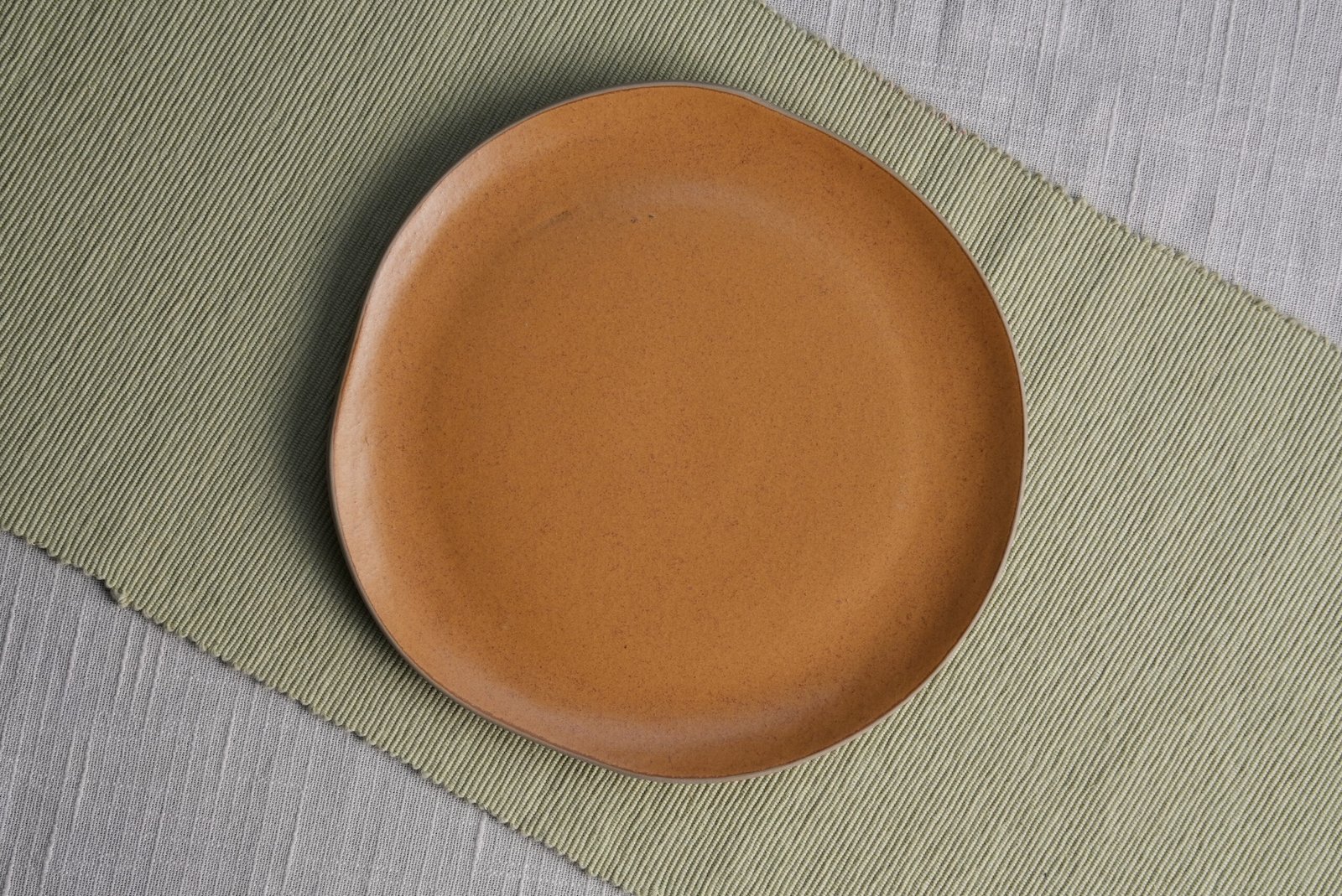 Organic Round Cinnamon Brown Dinner Plate Set 1